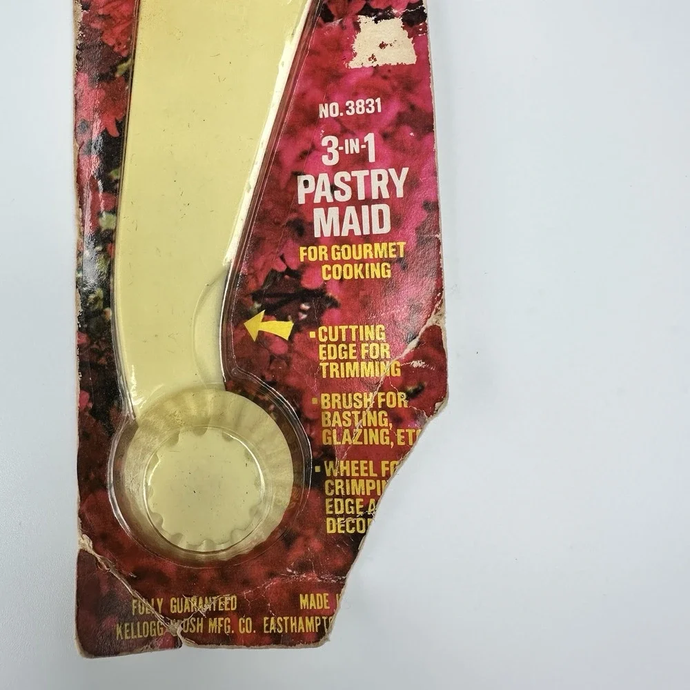 Vintage Kellogg Pastry And Basting Brush Rare NOS Yellow 3 In 1